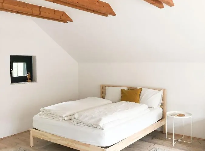 Entzueckendes Gaestestoeckl Am Linzer Poestlingberg