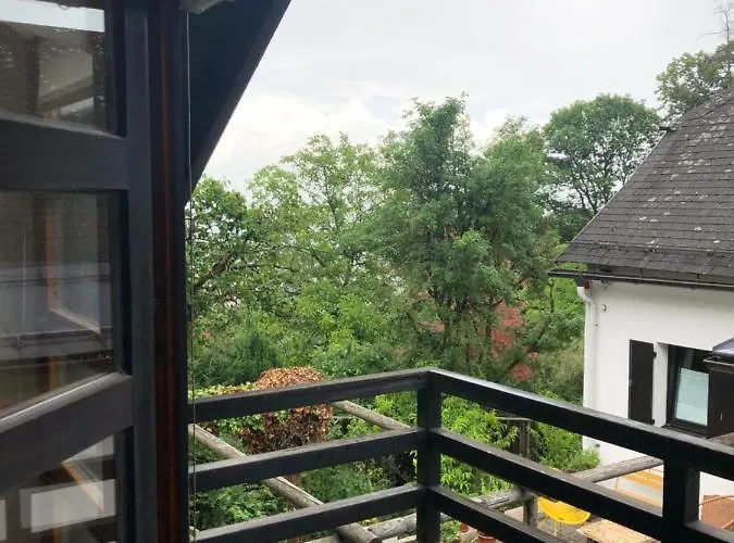 Διαμέρισμα Entzueckendes Gaestestoeckl Am Linzer Poestlingberg *